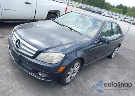 2010 Mercedes-Benz C 300 Luxury 4Matic/Sport 4Matic z USA, uszkodzony, nr VIN WDDGF8BB9AF473104